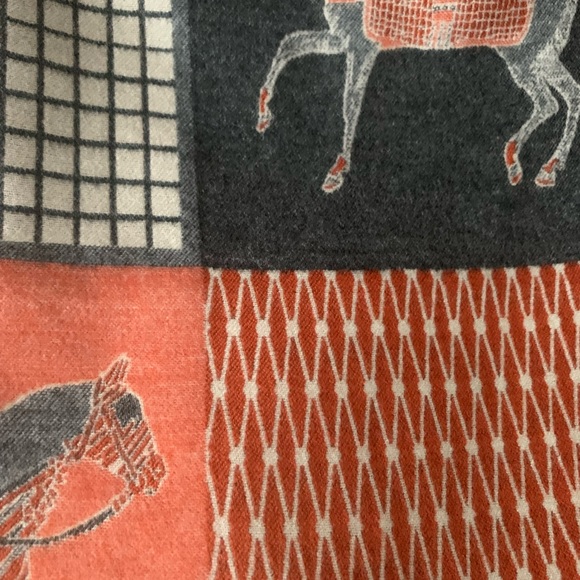 Reversible New Western Horse Scarf Shawl Pashmina Blanket Wrap - Picture 7 of 14